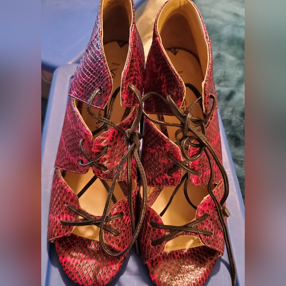 VIA SPIGA Fuschia Python Leather Lace Up Open Toe Heels Size 5.5 women's.
